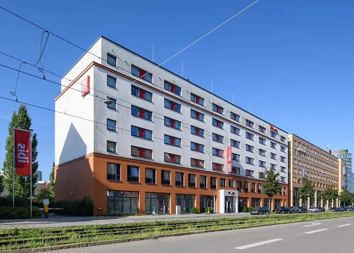 Ibis Arnulfpark Hotel 3*