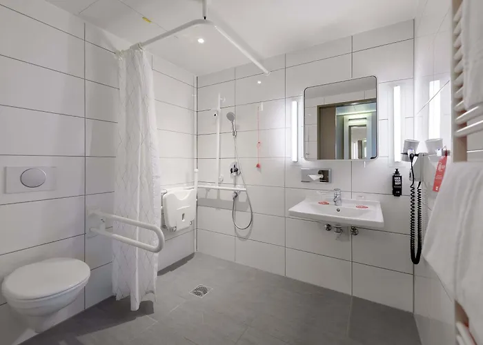 מלון Ibis Arnulfpark 3*
